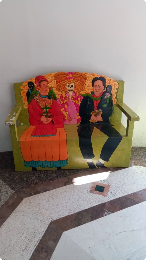 Come, sit on my knees: Frida and Diego